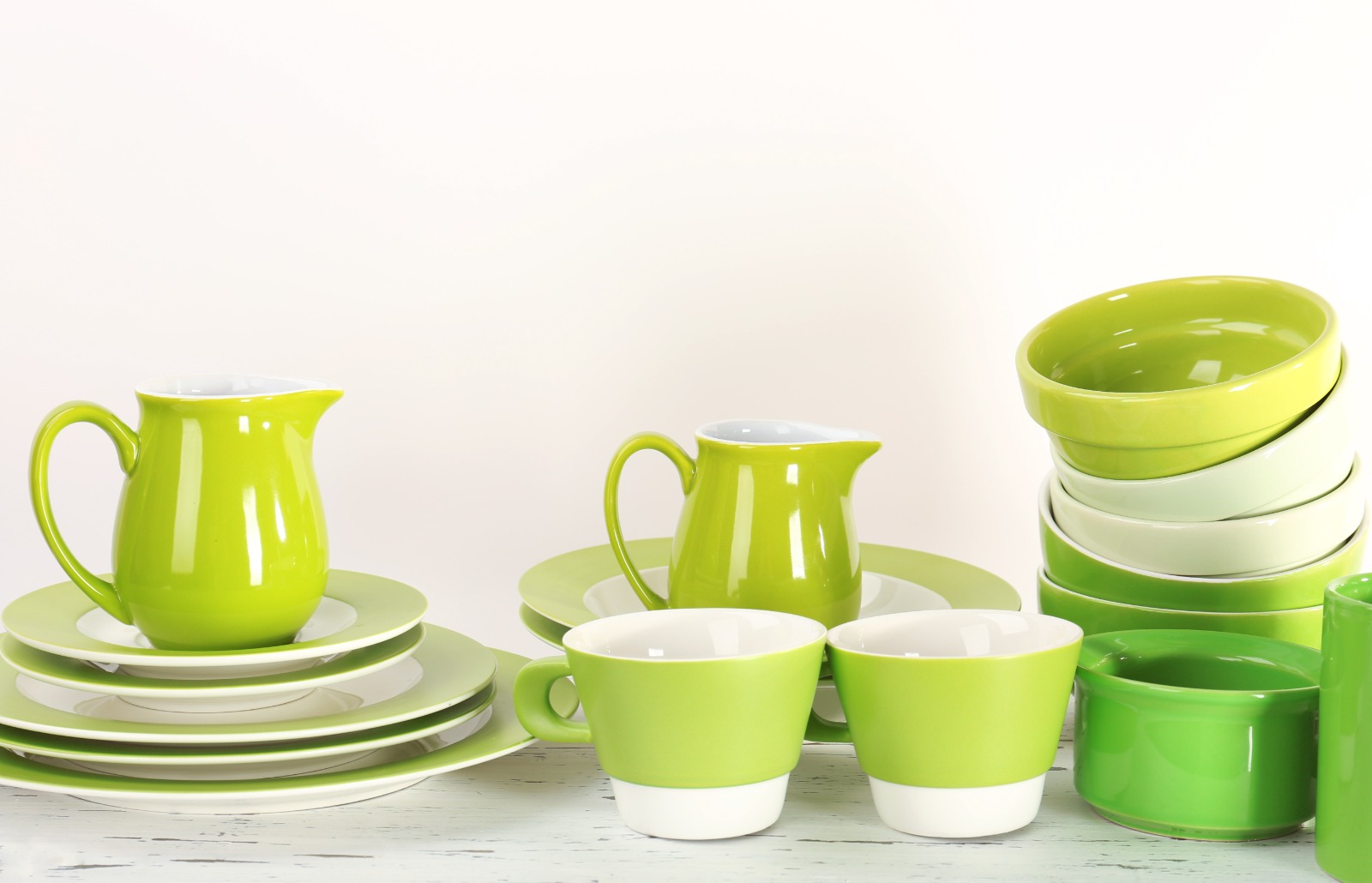 Elegant Crockery Set for Gifting