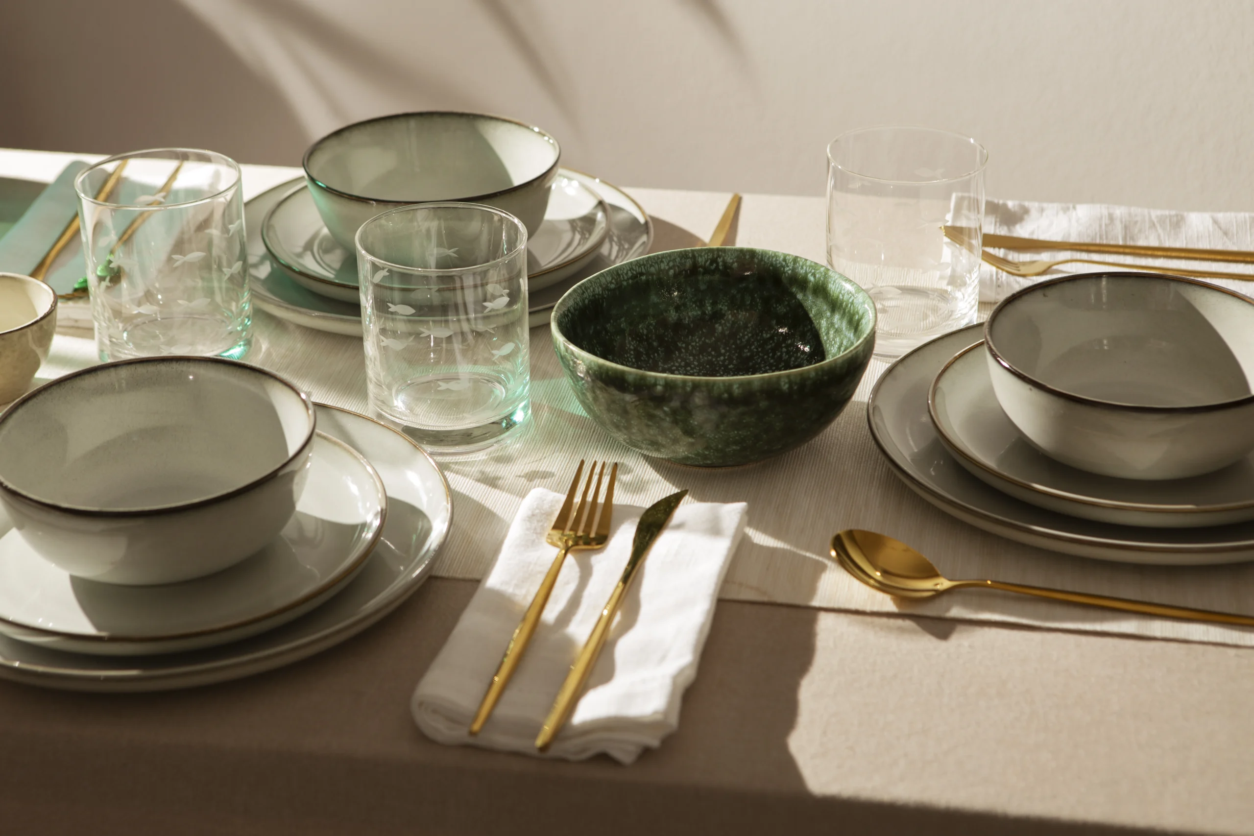 Why Ceramic Tableware Belongs on Your Dining Table