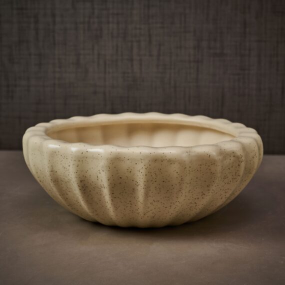 Medium Beige Shell design Ceramic Bowl planter / Ceramic Home Decor Planter